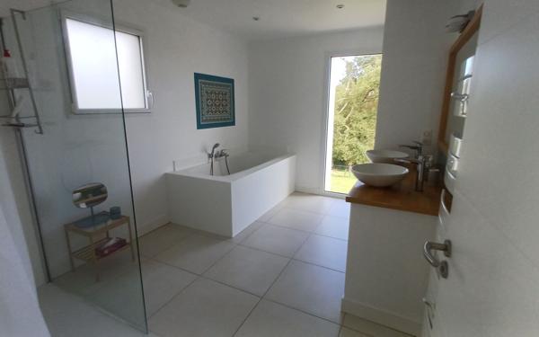 Maison à louer    4 pièces • 195,37 m2 Arbonne