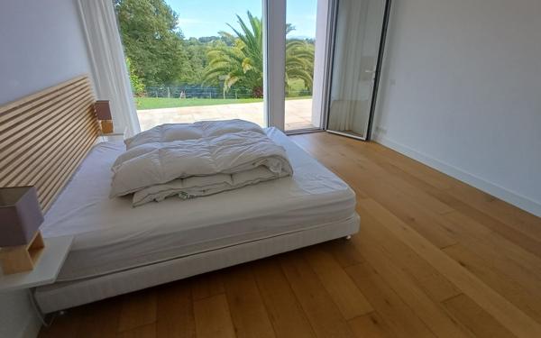 Maison à louer    4 pièces • 195,37 m2 Arbonne