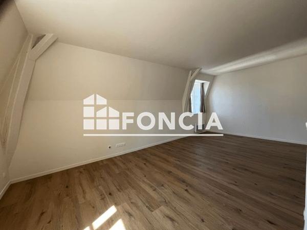 Location Studio 39 m² - LA CASERNE CORBINEAU Laval 53000