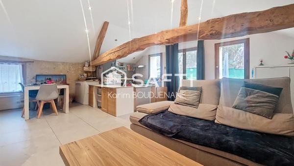 Grande pièce à vivre, 2 chambres, jardin, parkings