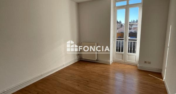 Location Appartement 3 pièces 71.83 m² - Riorges 42153