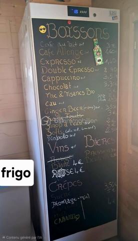 Avis aux amoureux des livres, des rencontres et des projets insolites ! Idéalement située et au sein de l'ambiance chaleureuse de la Légende de Pyrène, cette magnifique roulotte aménagée en Café-Librairie cherche son nouveau gardien pour faire vivre la magie des mots et de la convivialité.

Les Atouts Majeurs du Lieu
Emplacement Stratégique & Ultra-Visible : Située à un carrefour clé, au départ de la route du col de Marie-Blanque et directement sur le tracé du chemin de Saint-Jacques de Compostelle, la roulotte bénéficie d'un passage permanent de randonneurs, pèlerins, cyclistes, motards et locaux.

Activité Saisonnière & Rythme Adapté : Très dynamique durant les beaux jours grâce au flux touristique et aux pèlerins, l'activité offre un rythme plus calme et confidentiel en hiver, idéal pour se ressourcer, préparer la saison ou fidéliser la clientèle locale.

Un fort potentiel d'animations : L'espace est parfait pour faire vibrer le lieu à travers des événements réguliers :
 Conférences dédiées à la transmission du savoir.
 Marché de Noël.
 Ateliers thématiques mêlant art floral (fleurs) et lectures publiques.
  Rencontres littéraires, dédicaces et petits concerts acoustiques.

Charme et Authenticité :Une véritable roulotte en bois au design soigné, offrant une atmosphère cosy, intimiste et hors du temps.

Descriptif de l'Espace
 Espace Librairie  Linéaires en bois brut adaptés pour tous types d'ouvrages (romans, BD, artisanat local).
Coin Café : Comptoir fonctionnel avec rangements, équipé pour le service de boissons chaudes (cafés, thés, vin chaud en hiver) ou gourmandises (crêpes salées, sucrées…).
 Extérieur :Espace propice pour installer une terrasse accueillante aux beaux jours et accueillir les groupes de passage ou les visiteurs lors des animations.

Idéal pour un(e) passionné(e) de littérature, un(e) artisan(e) du lien social, ou un entrepreneur souhaitant reprendre un concept-store culturel, gourmand et vivant, déjà adopté par les locaux !