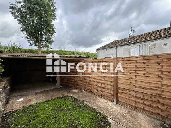 Location Studio meublé 27.4 m² - 8 RUE VOLTAIRE Charleville Mezieres 08000