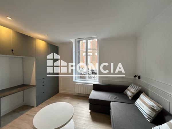 Location Studio meublé 27.4 m² - 8 RUE VOLTAIRE Charleville Mezieres 08000