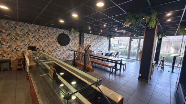 Fonds De Commerce - 180 m²