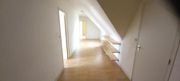 Maison néo-bretonne. Vue mer. Cinq chambres. Terrain de plus de 4000m2.
