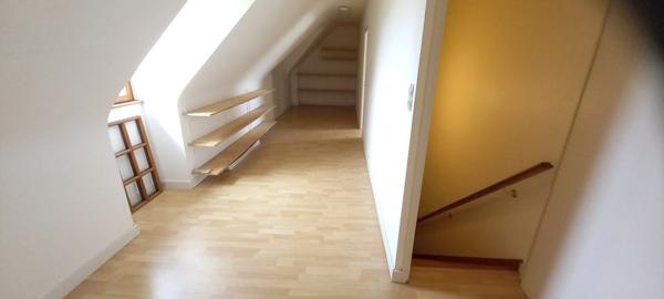 Maison néo-bretonne. Vue mer. Cinq chambres. Terrain de plus de 4000m2.