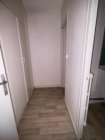 A vendre un appartement de type 1 de 40m2 à Vendeuvre sur Ba
