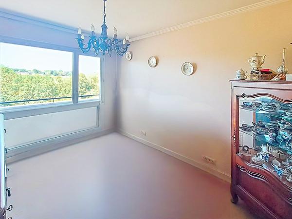 Appartement Arpajon 4 pièces, 3 chambres, 85m², 1 BOX, Terrasse et Balcon !