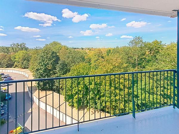 Appartement Arpajon 4 pièces, 3 chambres, 85m², 1 BOX, Terrasse et Balcon !