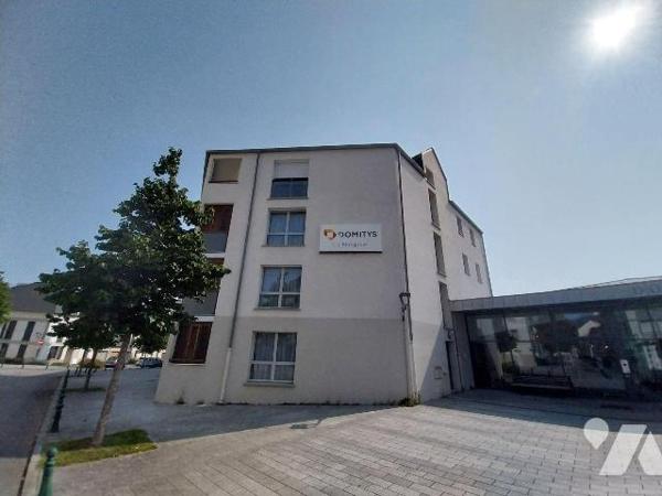 VITRE. Résidence DOMITYS, appartement Type 1 au 3ème étage de 31,05 m2. Bail commercial en cour...