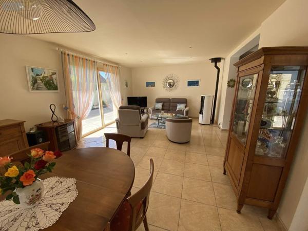 Maison à vendre à Pont-l'Abbé dans le Finistère (29120), ref : 023/1517