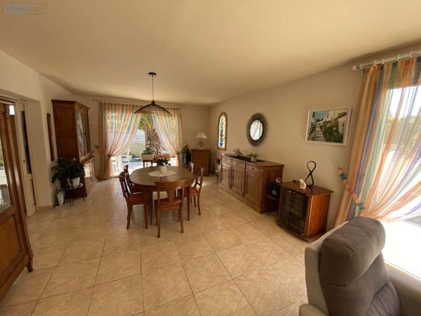 Maison à vendre à Pont-l'Abbé dans le Finistère (29120), ref : 023/1517