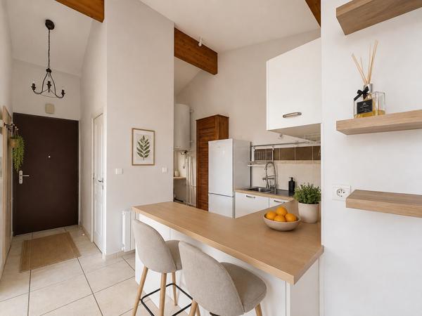 ANGOULEME QUARTIER PRISE, APPARTEMENT AVEC BALCON ET PARKING DANS RESIDENCE DE QUALITE