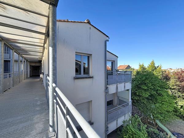 ANGOULEME QUARTIER PRISE, APPARTEMENT AVEC BALCON ET PARKING DANS RESIDENCE DE QUALITE