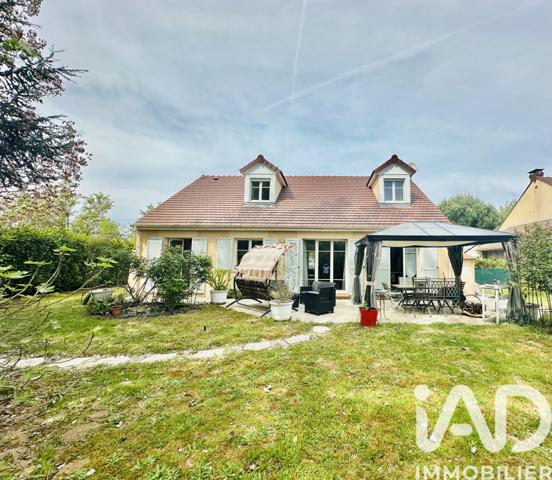 Maison à vendre 6 pièces 147 m² Saint-Arnoult-en-Yvelines