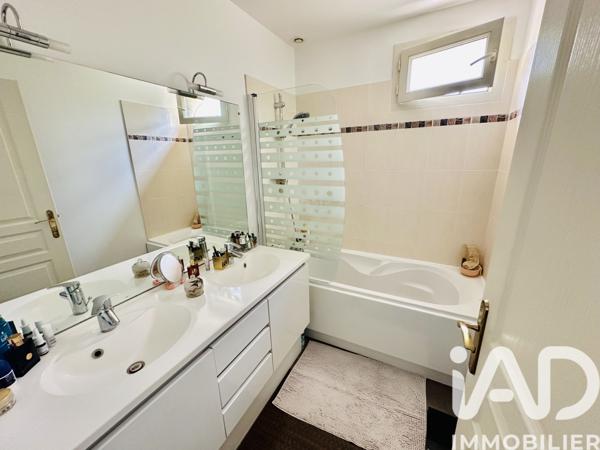 Maison à vendre 6 pièces 147 m² Saint-Arnoult-en-Yvelines