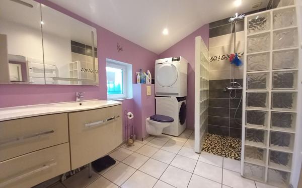 Maison à vendre    3 pièces •  Montceau-les-Mines
