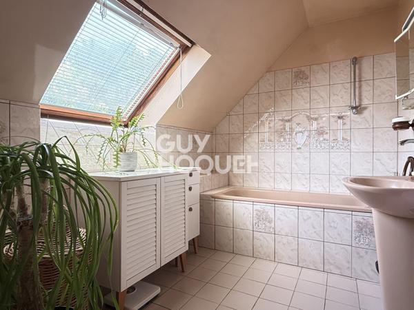 MAISON À VENDRE DE 6 PIÈCES DE 110,00 M²