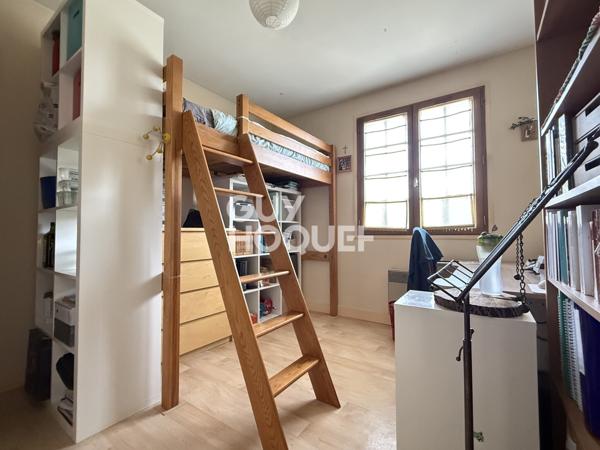 MAISON À VENDRE DE 6 PIÈCES DE 110,00 M²