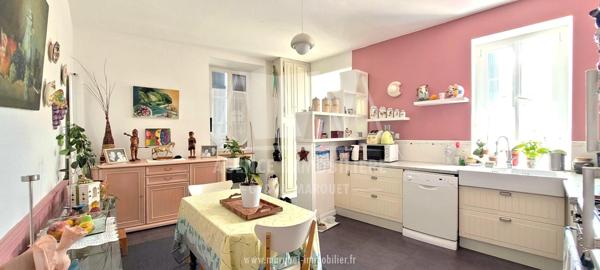 25 MINUTES NORD ANGOULEME - MAISON EN PIERRES AVEC LOGEMENT INDÉPENDANT, DÉPENDANCES ET CAVES