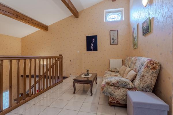 Belle maison familiale à la campagne avec piscine et grand jardin