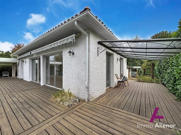 Maison individuelle avec piscine au calme sans vis à vis