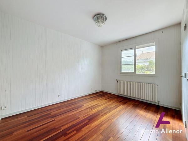 Maison individuelle avec piscine au calme sans vis à vis