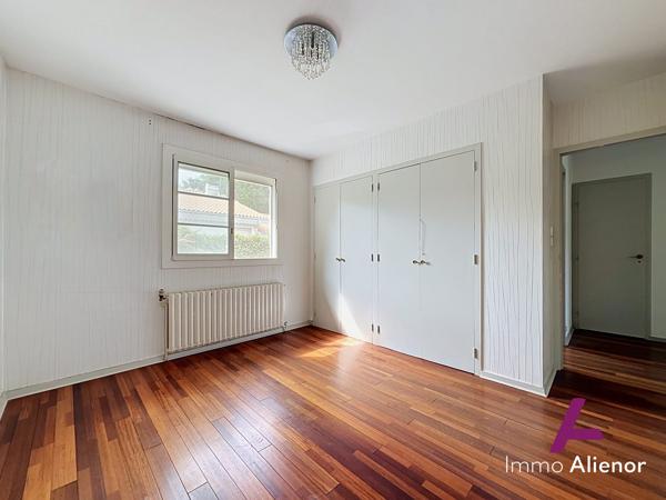 Maison individuelle avec piscine au calme sans vis à vis