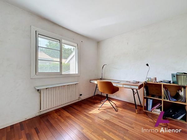 Maison individuelle avec piscine au calme sans vis à vis