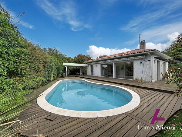 Maison individuelle avec piscine au calme sans vis à vis