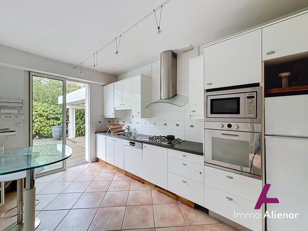 Maison individuelle avec piscine au calme sans vis à vis