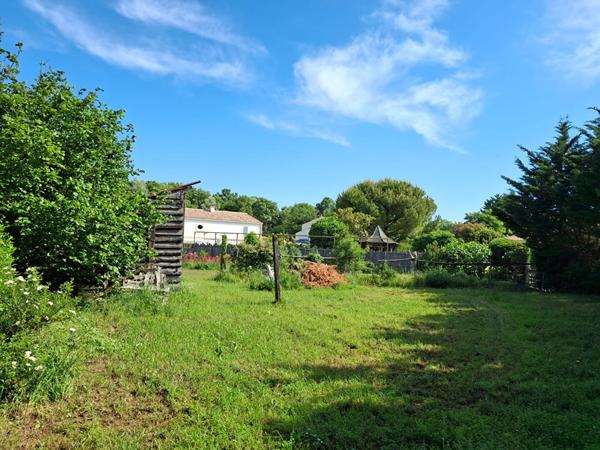 Terrain Salles-sur-mer 1000 m2 Salles-sur-mer Terrain Salles-sur-mer 1000 m2 Salles-sur-mer
