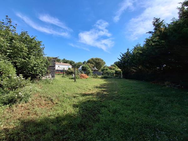 Terrain Salles-sur-mer 1000 m2 Salles-sur-mer Terrain Salles-sur-mer 1000 m2 Salles-sur-mer