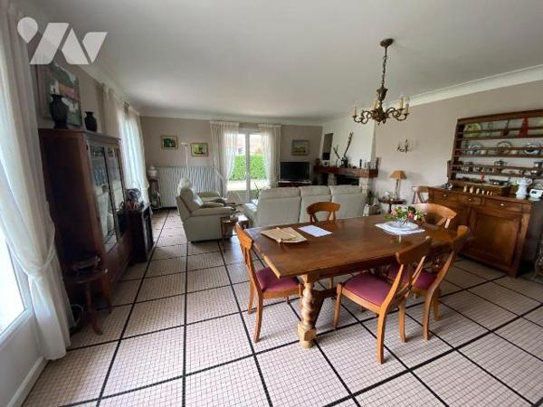 A VENDRE, Gironde, proche Bordeaux, EYSINES, proximité immédiate du centre et du TRAM, sur une ...