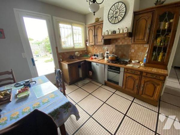 A VENDRE, Gironde, proche Bordeaux, EYSINES, proximité immédiate du centre et du TRAM, sur une ...