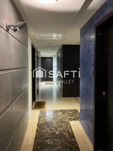 Résidence Carré Mirabeau à 2 pas du Métro ligne 10 appartement T4, double salon, 2 chambres, cave et parking