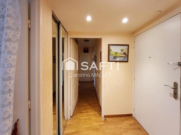 Résidence Carré Mirabeau à 2 pas du Métro ligne 10 appartement T4, double salon, 2 chambres, cave et parking