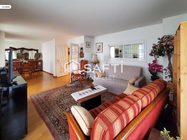 Résidence Carré Mirabeau à 2 pas du Métro ligne 10 appartement T4, double salon, 2 chambres, cave et parking