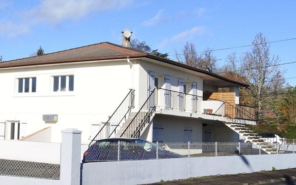 Immeuble à vendre    14 pièces •  Hagetmau