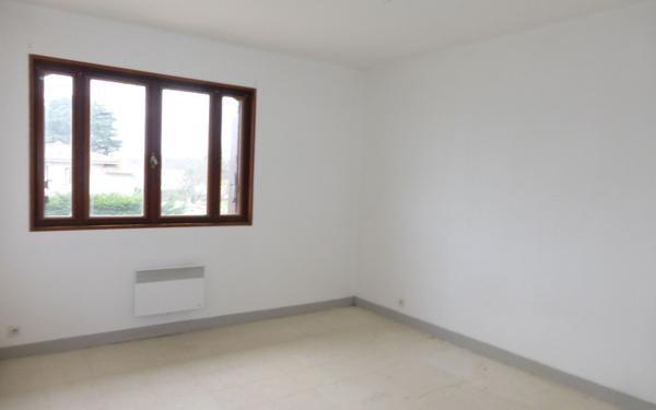 Immeuble à vendre    14 pièces •  Hagetmau