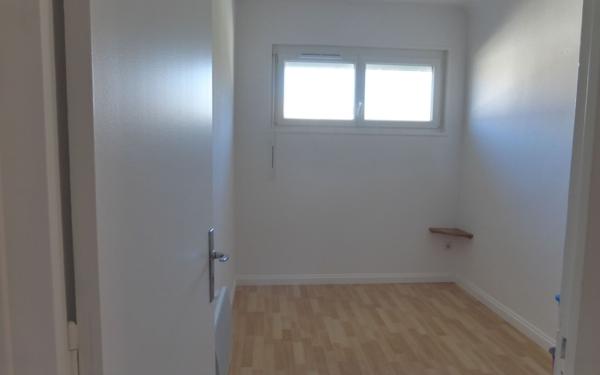 Immeuble à vendre    14 pièces •  Hagetmau