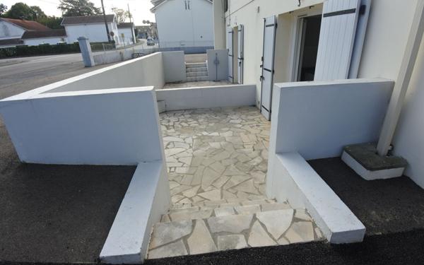 Immeuble à vendre    14 pièces •  Hagetmau