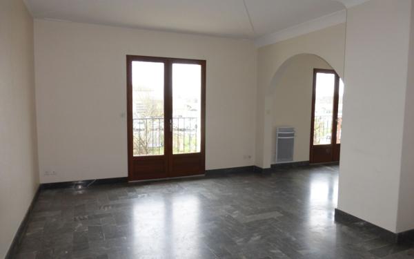 Immeuble à vendre    14 pièces •  Hagetmau
