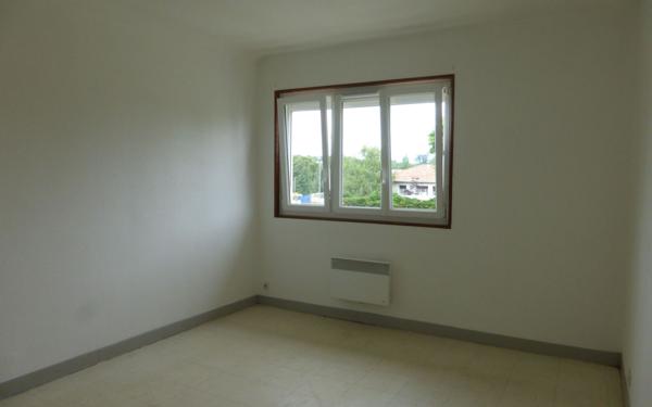 Immeuble à vendre    14 pièces •  Hagetmau