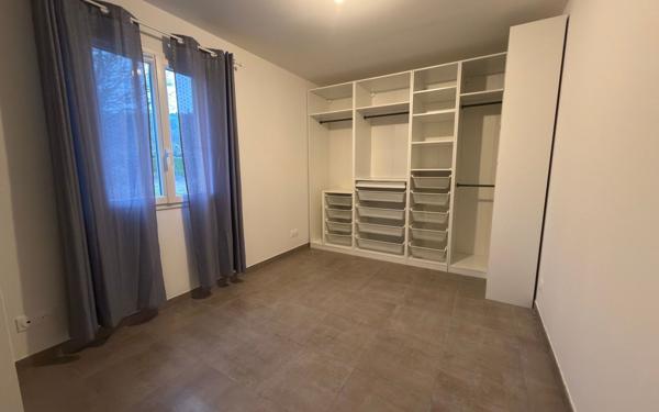 Maison à vendre    5 pièces • 115 m2 Meysse