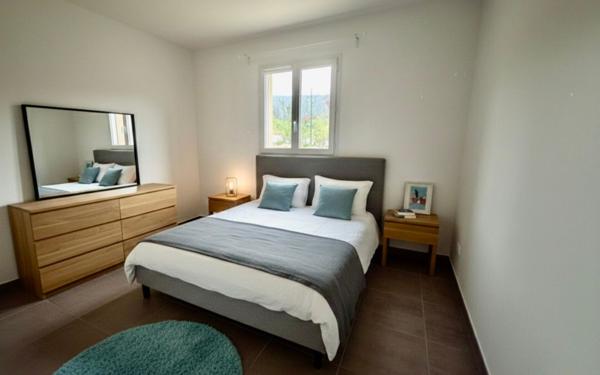 Maison à vendre    5 pièces • 115 m2 Meysse