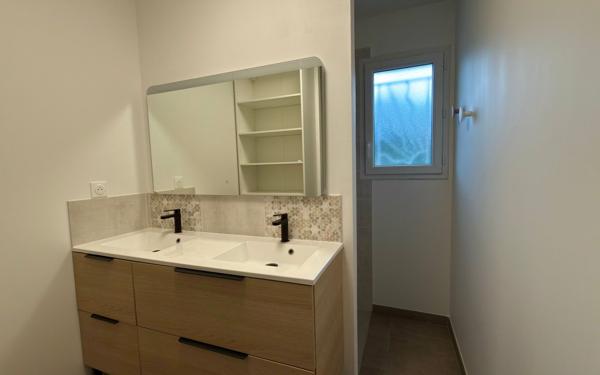 Maison à vendre    5 pièces • 115 m2 Meysse