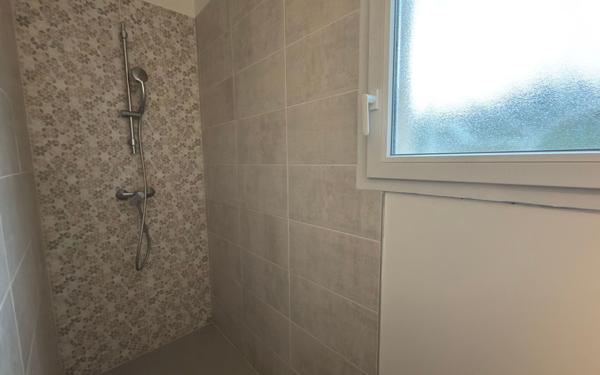 Maison à vendre    5 pièces • 115 m2 Meysse