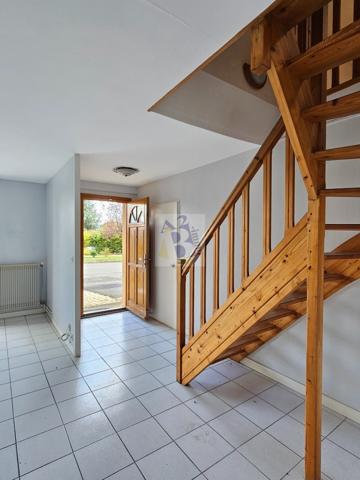 Vente maison en lotissement Soyaux (16800), 117.00m² avec 4 pièce(s) dont 3 chambre(s) sur 464.00m² de terrain. Agence Allard Brimeaud